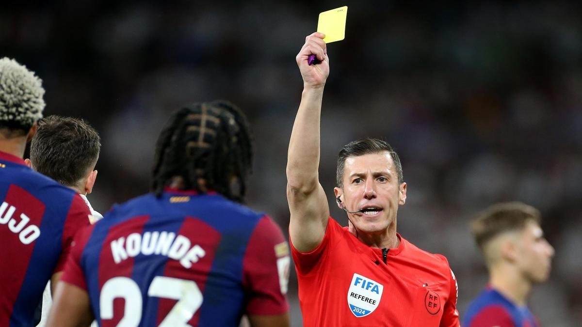 🚨 BREAKING: César Soto Grado is the referee with whom Barça has the WORST defeat percentage in the 21st century in La Liga (47%, 7 in 15 matches).

— <a href="/LaLigaenDirecto/">Fran Martínez</a>