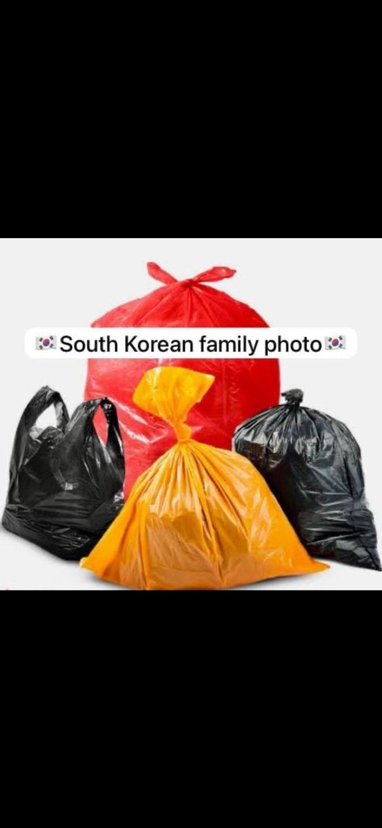 rendra77073's tweet photo. @kijiyun27 @Soulterzzz @aina0660 Oh maaf, kamu tidak bisa mengerti bahasa manusia ya, karena korea selatan isinya 100% plastik https://t.co/1pIGcfWD6y