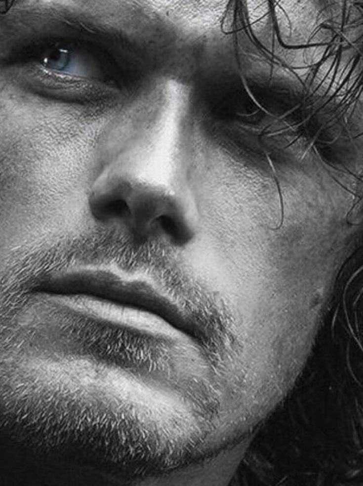 Guapazos's tweet photo. Felices sueños con Sam Heughan ❤️ https://t.co/IAGpWkewm1