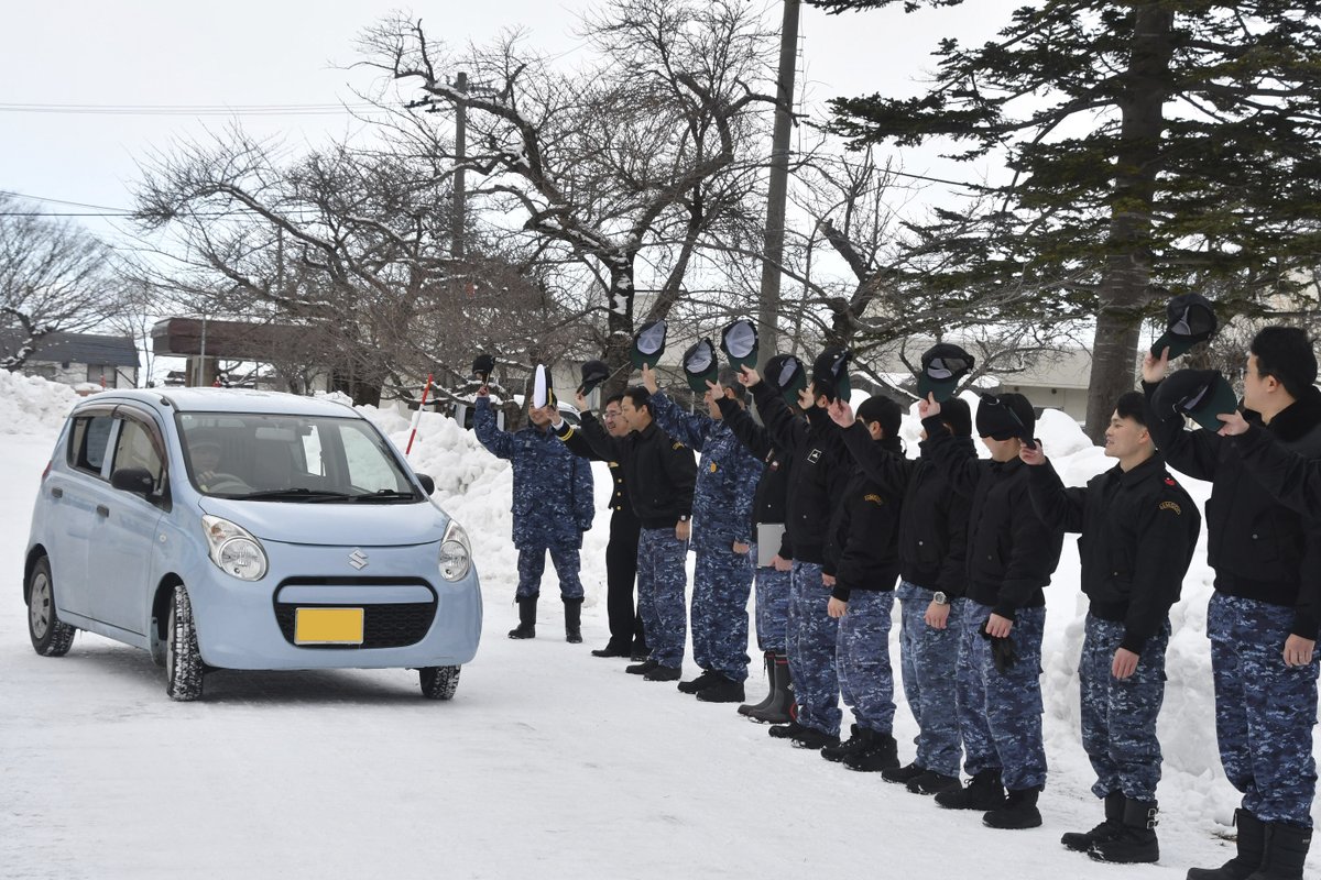 【里親決定！！！！】
2月13日、里親を募集していた「クノー」号の譲渡式が行われました。
第2の犬生、穏やかで幸せな日々をお過ごしください。
応募していただいた多くの皆様、誠にありがとうございました。
＃海上自衛隊 #大湊地区隊 #大湊警備隊 #警備犬