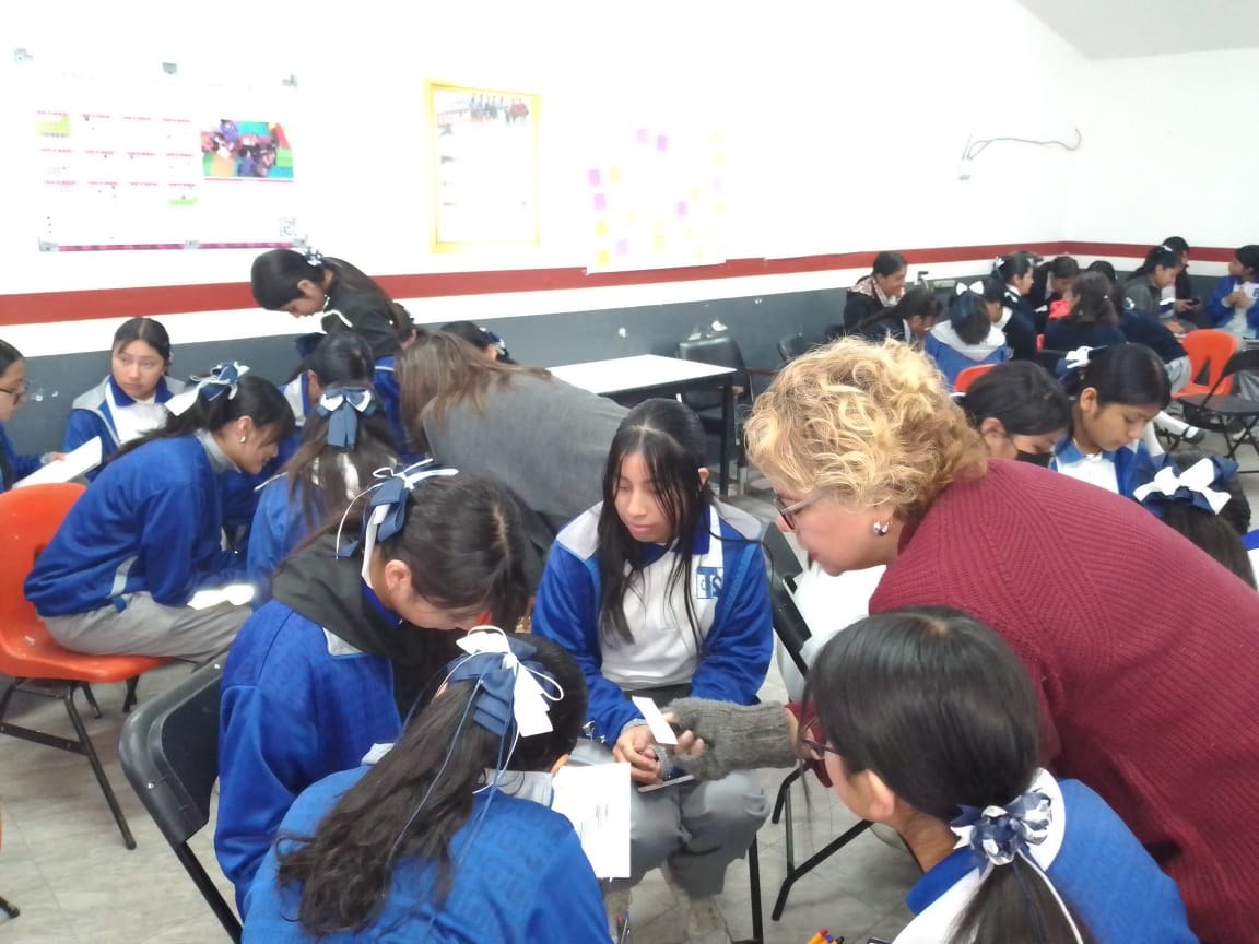 COLTLAX's tweet photo. #GaleríaColtlax
Con motivo del Día Internacional de la Mujer y la Niña en la Ciencia, profesoras-investigadoras del CEPyS, CETMAyS, CEDRAE, realizaron jornadas de pláticas con alumnas y alumnos de nivel secundaria en instituciones públicas. https://t.co/KRAeXDMStD