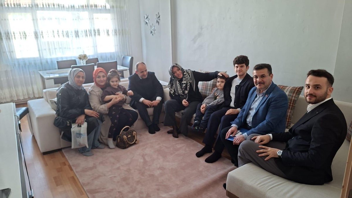 “Bir Olmak Ruhumuzda Var” programımız kapsamında Mevlana Mahallemizde; Özdoğan, Erdol, Şafak, Önal ve Duman ailelerine misafir olan 3. Dönem MKYK Üyemiz Sn. Mutlu Alkan'a katılımlarından dolayı teşekkür ederim.

#HerMahallesiyleGaziosmanpaşa