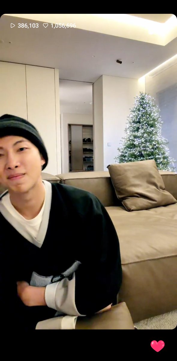 cutebambooshoot's tweet photo. WE LOVE YOU RM
ARMY ALWAYS PROTECT RM
PURPLE RIBBON FOR RM
DEAR RM YOU ARE LOVED
#ArmyStandWithRM
#ShieldNamjoonWithLove
#PurpleRibbonForRM
#WeProtectRM
#RMIsLovedGlobally https://t.co/0Ac5AQn0pR