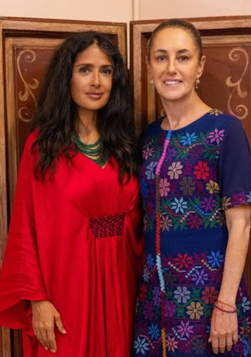 chairo_fifi39's tweet photo. Ustedes tán Laura Zapata.🤮
Y nosotros tan Salma Hayek.😍

#SalmaHayek 
#ClaudiaPresidentaDeMéxico https://t.co/49TO7C64qC