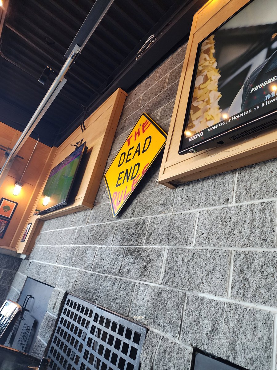 Gus'sGoodTimesDeli tweet media