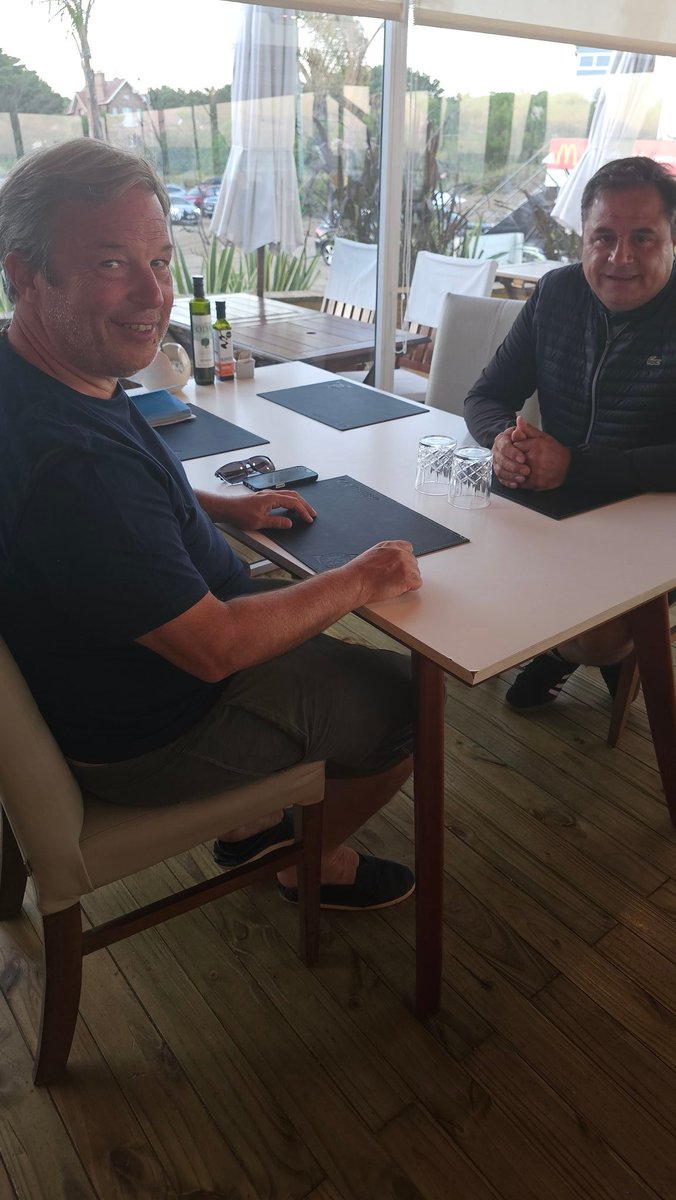 Vine a visitar a un gran amigo, <a href="/CascallaresPJ/">Mariano Cascallares</a>, de muchos años. Hablamos del pasado, del presente, pero fundamentalmente, del futuro.
El PJ y las próximas elecciones fueron protagonistas de la conversación.