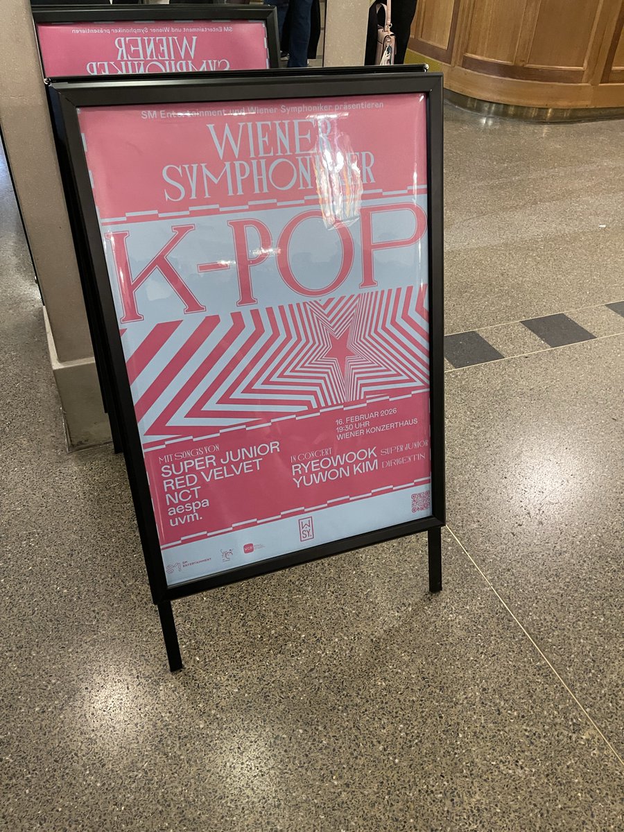 ryeonggu621's tweet photo. 260216 Wiener Symphoniker x K-Pop
훌륭한 공연 였어!! 👍

#려욱 #령구 #Ryeowook 
#厲旭 #厉旭 #リョウク 

새해 복 많이 받으세요🙇🏻‍♀️🙇🏻‍♀️💜 https://t.co/raGq2Vs68S