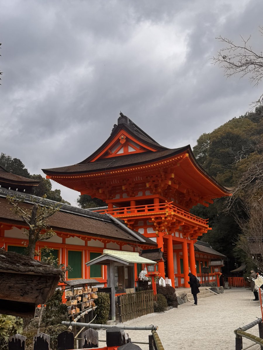 Chiina_Reve's tweet photo. 人生初、ちゃんと京都を散策
上賀茂神社と下鴨神社へ。歴史は好きじゃなかったけど、故郷の宮島や出雲大社、そして今回、実際に立ち空気を感じてわかった

平安京より前からこの地を守る場所が今もある。大人になって日本を知るほど、この国は本当に素敵。あたしの気持ちも強くなる https://t.co/wWvuKvThDF
