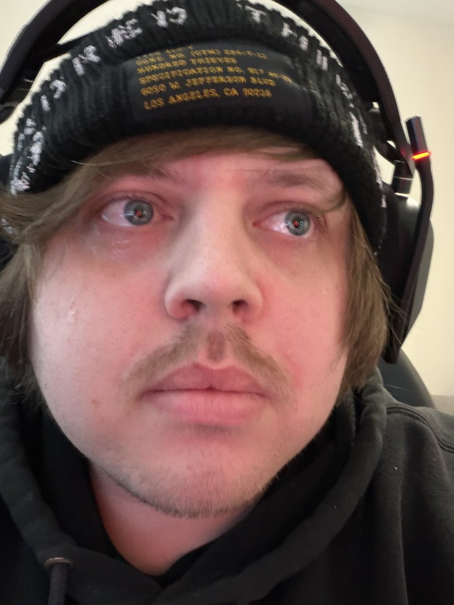 YUNG JEFF 🗡️ tweet media