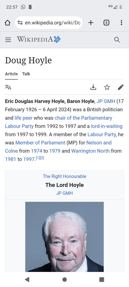 Lindsay Hoyle is a ponce robbing us of tax payers money. Turns out <a href="/LindsayHoyle_MP/">The Rt Hon Sir Lindsay Hoyle MP</a> dad was the same type of cunt feeding off the poor and needy. #ResignLindsayhoyle