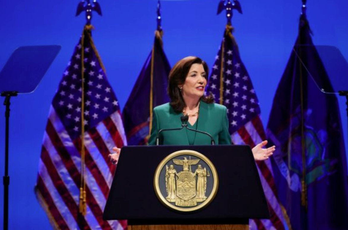 LongIslandPress's tweet photo. Long Island Democratic state lawmakers endorsed Gov. Kathy Hochul’s bid for re-election as she prepares for a potential general election matchup with Nassau County Executive Bruce Blakeman.

Full story: https://t.co/SnVpKydG3X 

-
-

#politics #politicalnews #longislandny https://t.co/3s7LwRdhMC