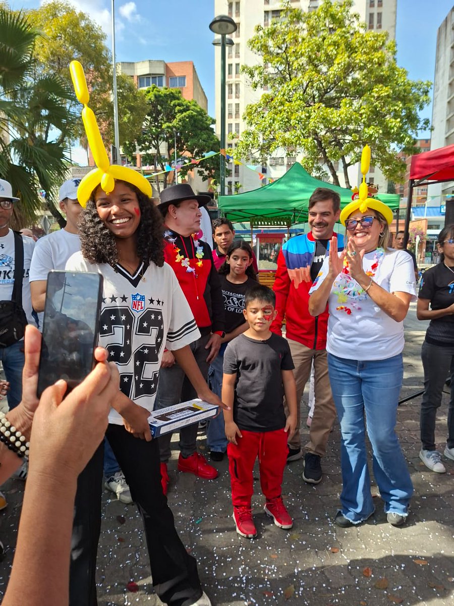 #16Febrero2026
Este lunes 16 de febrero y el martes 17 de febrero son días de Carnaval establecidos como feriados nacionales inamovibles por ley, conforman un fin de semana largo junto con el sábado 14 y domingo 15 de febrero.