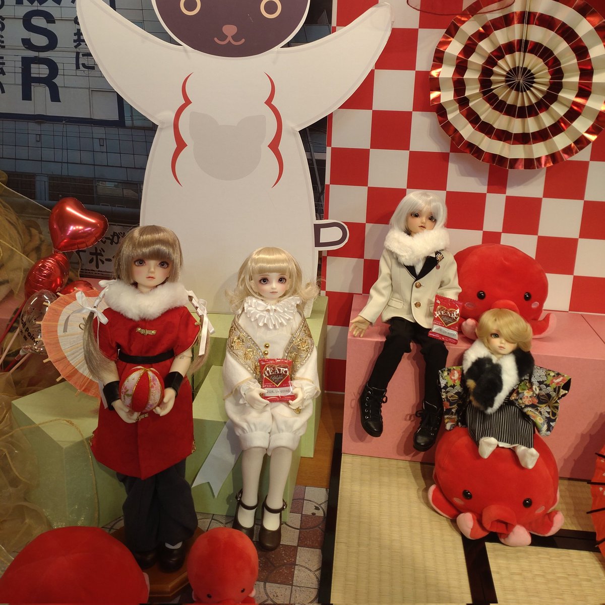 今日ハ2月17日ネ(星期二)🔥

早安☀香毒ダヨ💕

写真は、上週(先週)の大阪ドルポの写真ネ📸💕
てけさん(<a href="/tka40SW/">てけ@ドールオーナー🍅🦒🗼🧜💄👓</a>)からファーショールモラッタヨ〜💕フカフカで温かいネ😆🧣多謝你啦〜💕
れおちゃんとみつるくんもまた会おうネ〜😆💕楽しかったヨ〜💕

今日も一日加油～💕
#おはドル
#虎香毒ダヨ