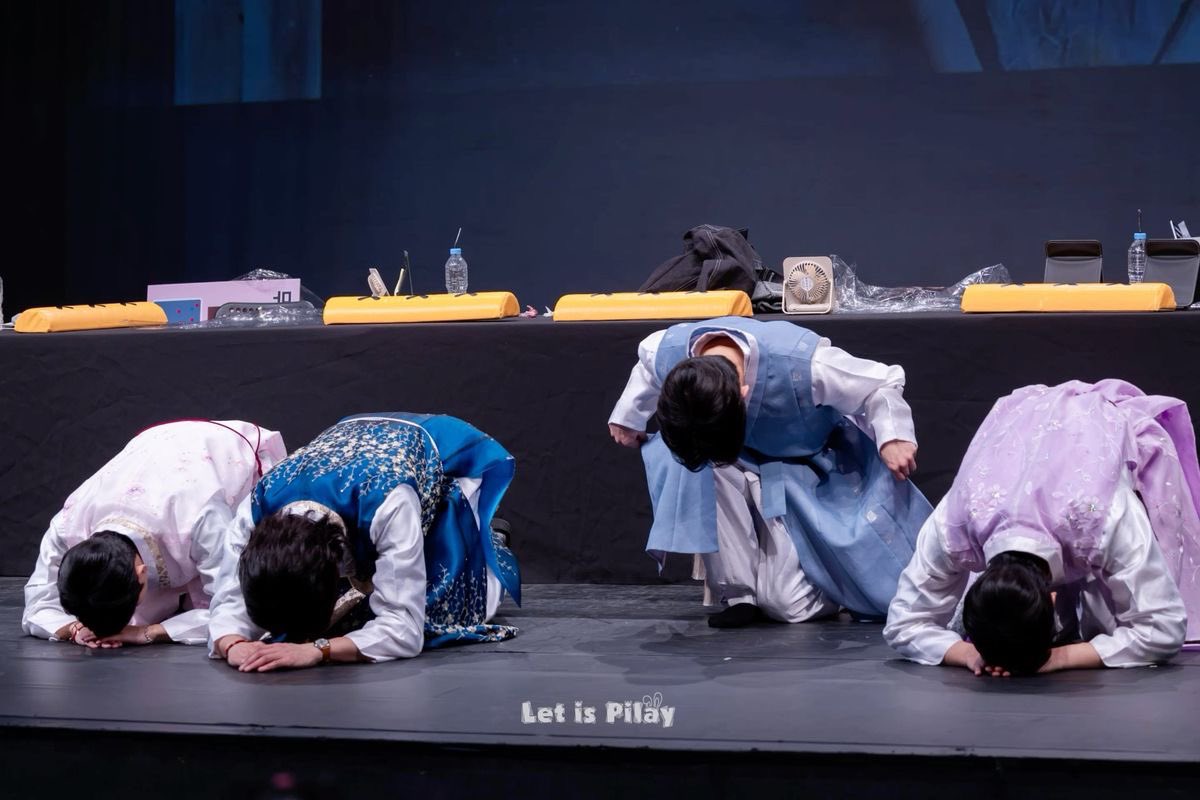duringDUST's tweet photo. 새해 복 많이 받으세요🙇🏻‍♀️ https://t.co/fu03TuShNY