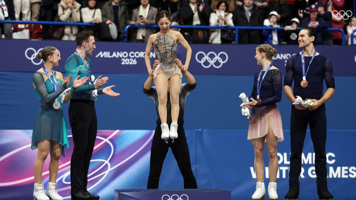 gorin's tweet image. 金メダルと最高の笑顔の2人🥹💗

@skatingjapan | @TeamJapan | @miurariku1217 | @ryuichi_kihara 
#オリンピック | #ミラノコルティナ2026