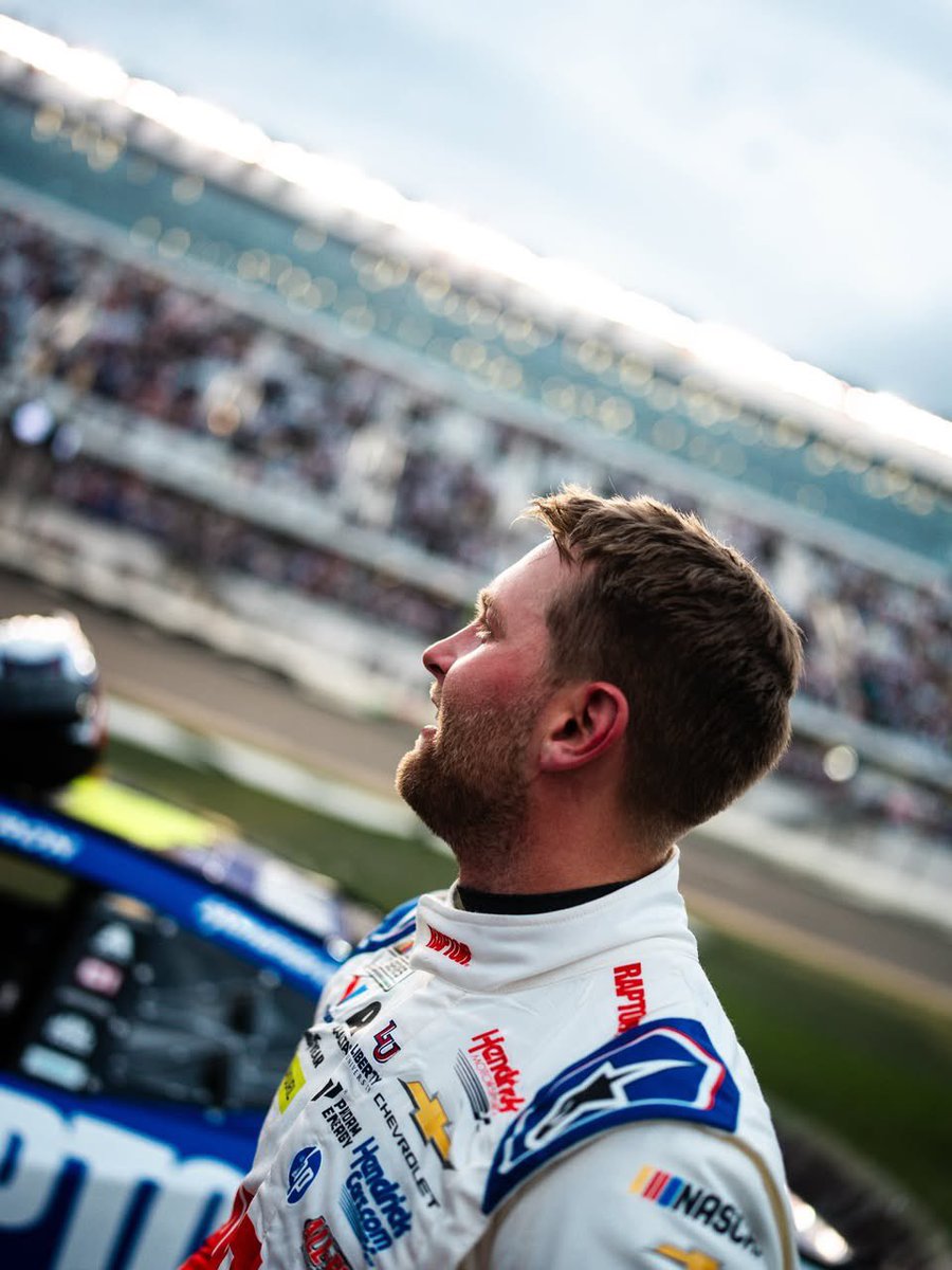 𝐏𝐀𝐑𝐎𝐃𝐘┊ Not @WilliamByron tweet media