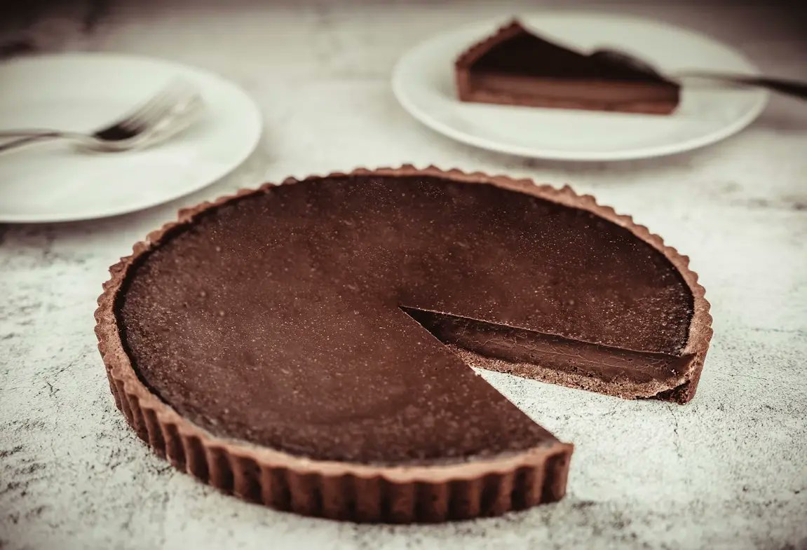 Diabetesknow1's tweet photo. Deliciously Decadent, No-Bake Chocolate Tart Recipe #NoBakeChocolateTartRecipe #NoBakeChocolateTart #diabeticdessert https://t.co/yAueixmVYq https://t.co/nZDODTH6wA