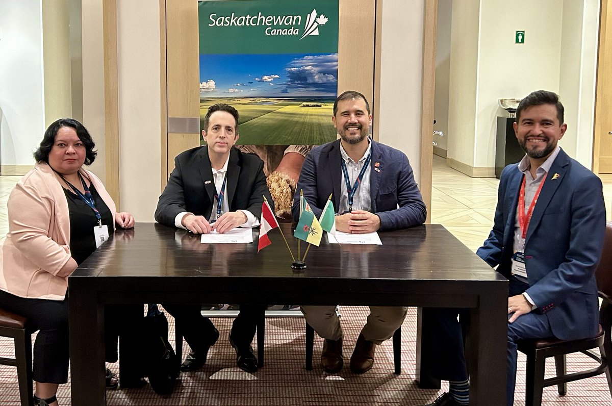 Sask_Mex's tweet photo. Great to have @LandslideEnt in Mexico, where they signed an MOU to advance collaboration in creative industries. 
Since 2022, the Saskatchewan International Office in Mexico has built strong networks across Latin America to support SK companies. https://t.co/BoeuWRv52q