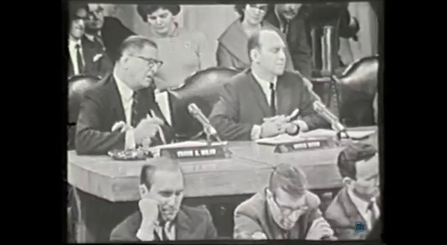 RetroRemote's tweet photo. Is this an uncredited Robert Duvall on the bottom left in THE WITNESS episode "Louis 'Lepke' Buchalter" (17 Nov 1960)? #1960TV https://t.co/QHFsdeCX2m