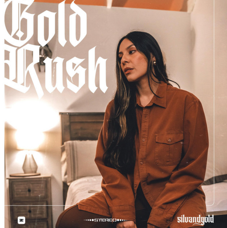 hop_high's tweet photo. #FreshReviewDrop🪂
Album Review - Silvandgold - Gold Rush
Just discovered Silvandgold via Hip-Hop High Society's Dub or Dud—underrated West Coast gem alert!
Her 2023 project Gold Rush brings smooth, flowing vibes: chill lyrics over matching beats.
More ears on this one ASAP—she’s dope and due for bigger shine in 2026!
@ObiTriceKenobi's full review is LIVE!
https://t.co/biLnZlNpiq
