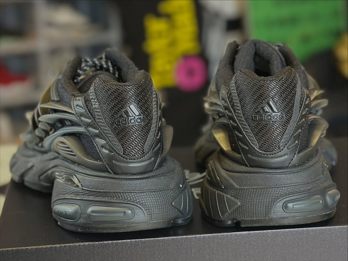 国内 2026年 2/21 発売】 Pharrell Williams x adidas Originals