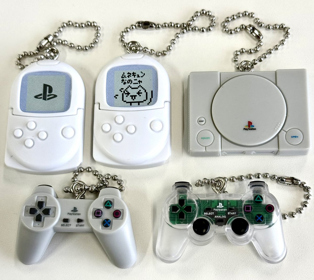 PlayStation keychains.
プレステ　ミニチュア　チャーム、5個開けた
