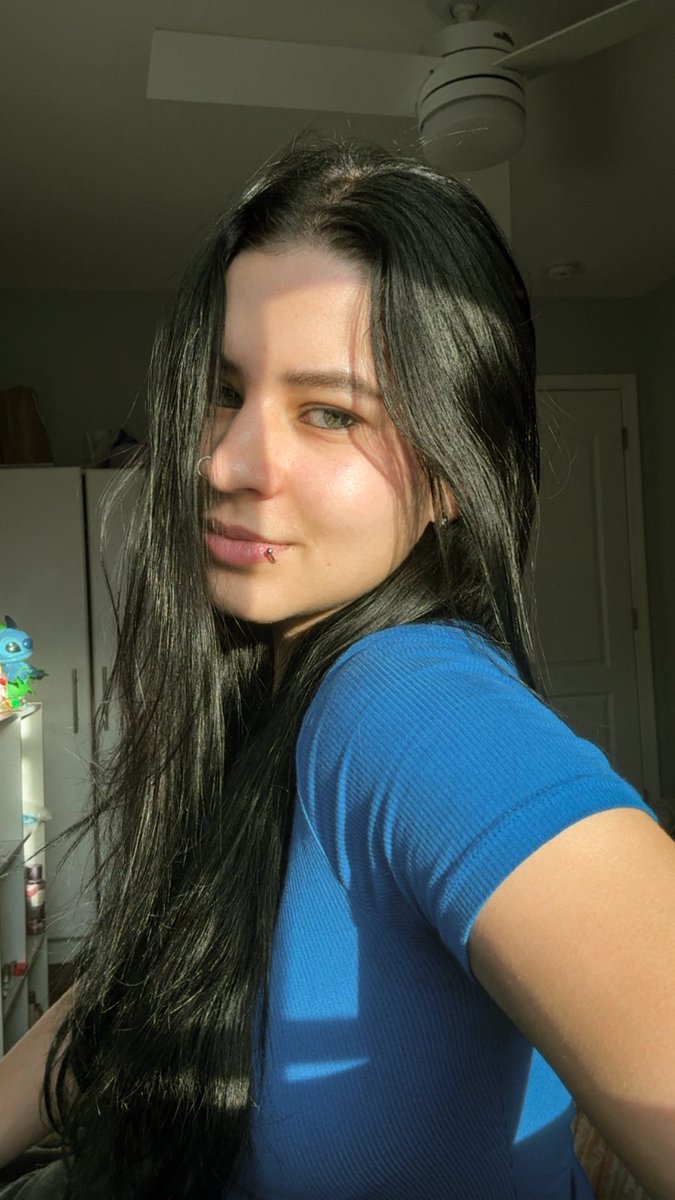 vicky vaporub tweet media