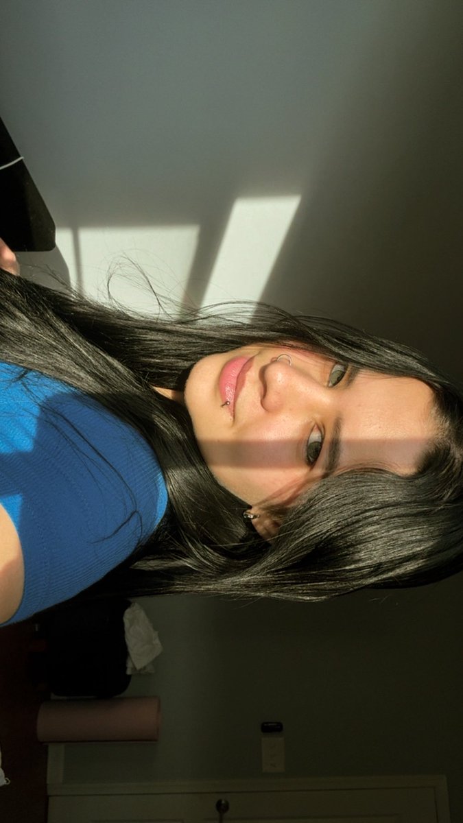 vicky vaporub tweet media