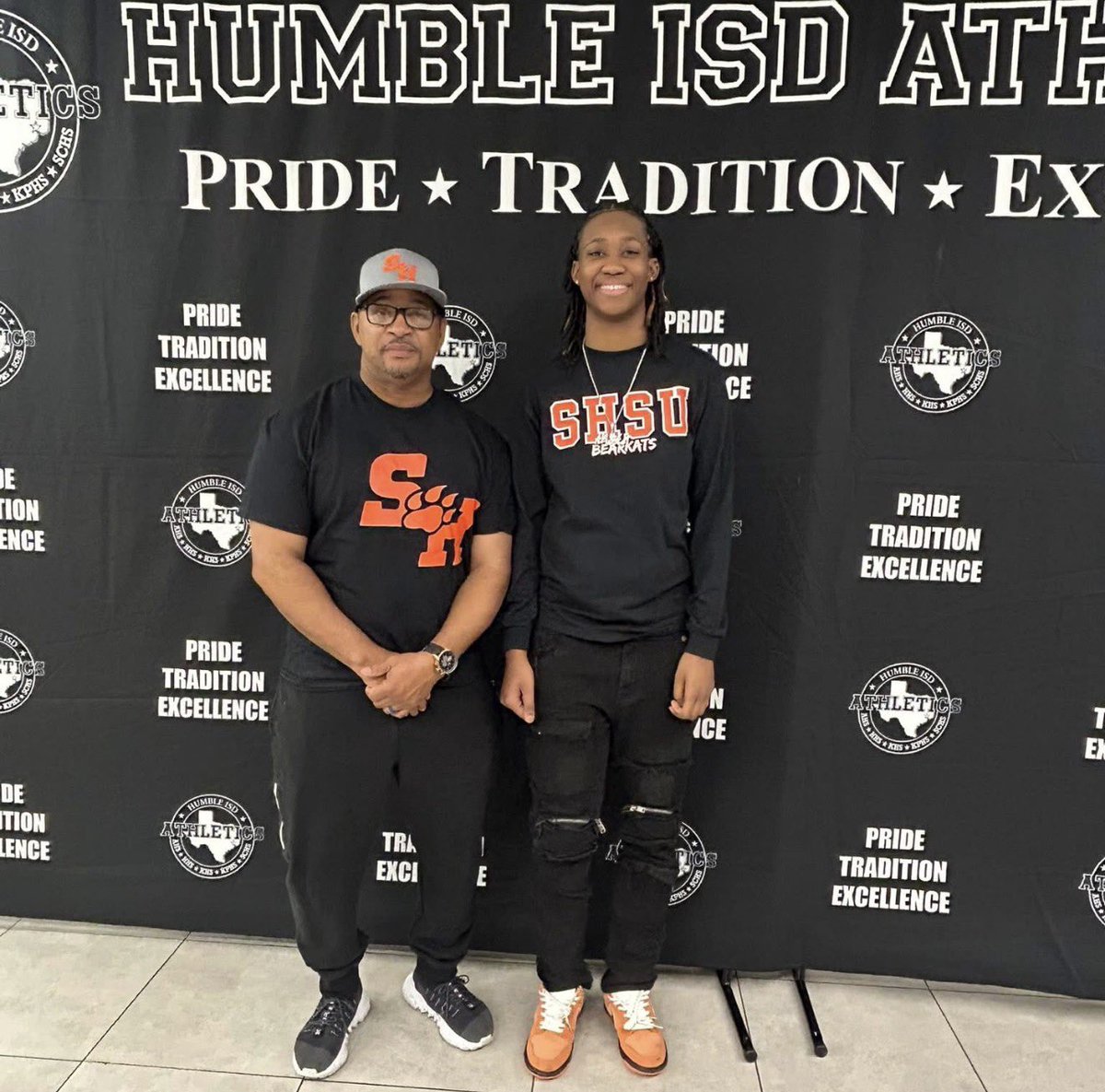 Amyah Hall tweet media