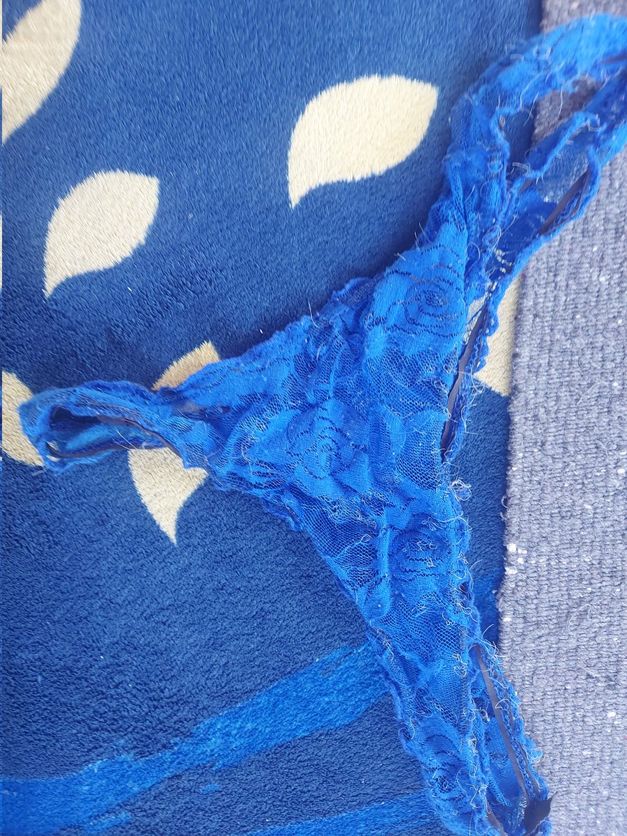 fetiche06162136's tweet photo. De la putita de mi tia que rico holor les deja 🥵😋😋 https://t.co/ipmHO2HUMM