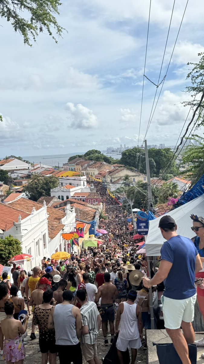 samutamol's tweet photo. Muito bom ser pernambucano e ter o carnaval de Olinda todo ano https://t.co/2SWmOLTlo0
