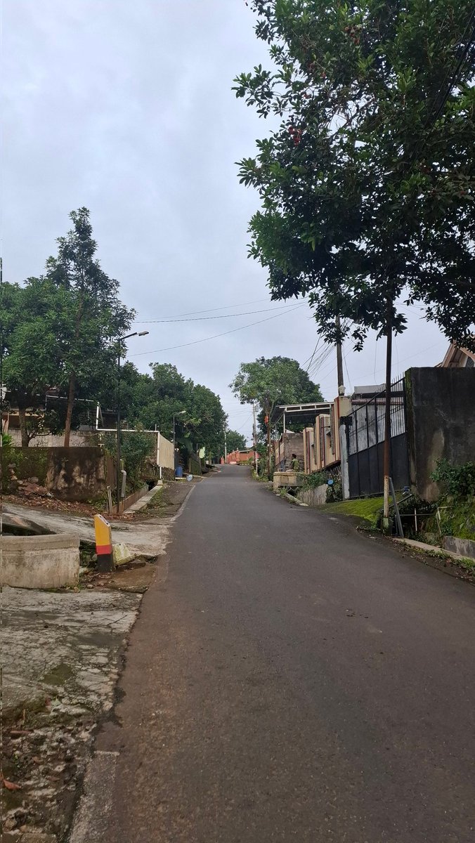 Akun dummy tweet media