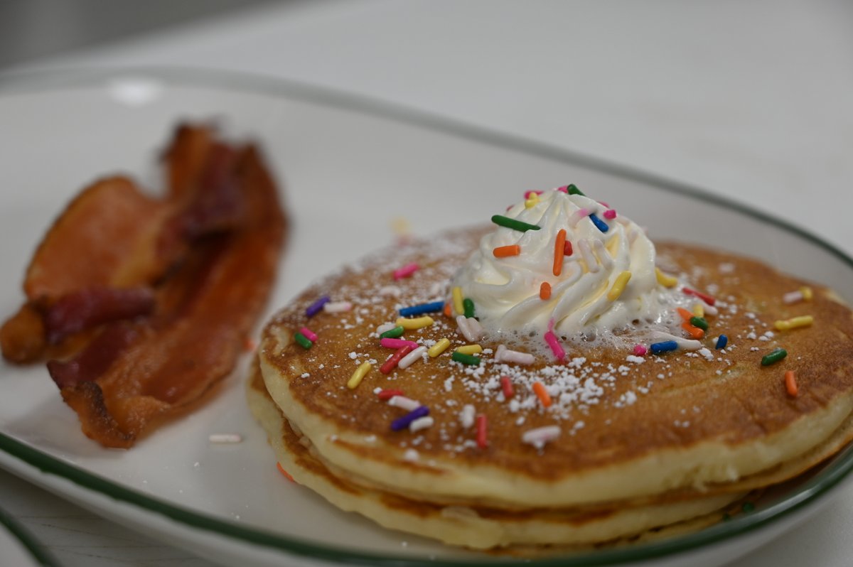 GKTWVillage's tweet image. Happy #NationalPancakeDay and a great big shoutout to @eatatperkins for your amazing pancakes and for proudly supporting GKTW!