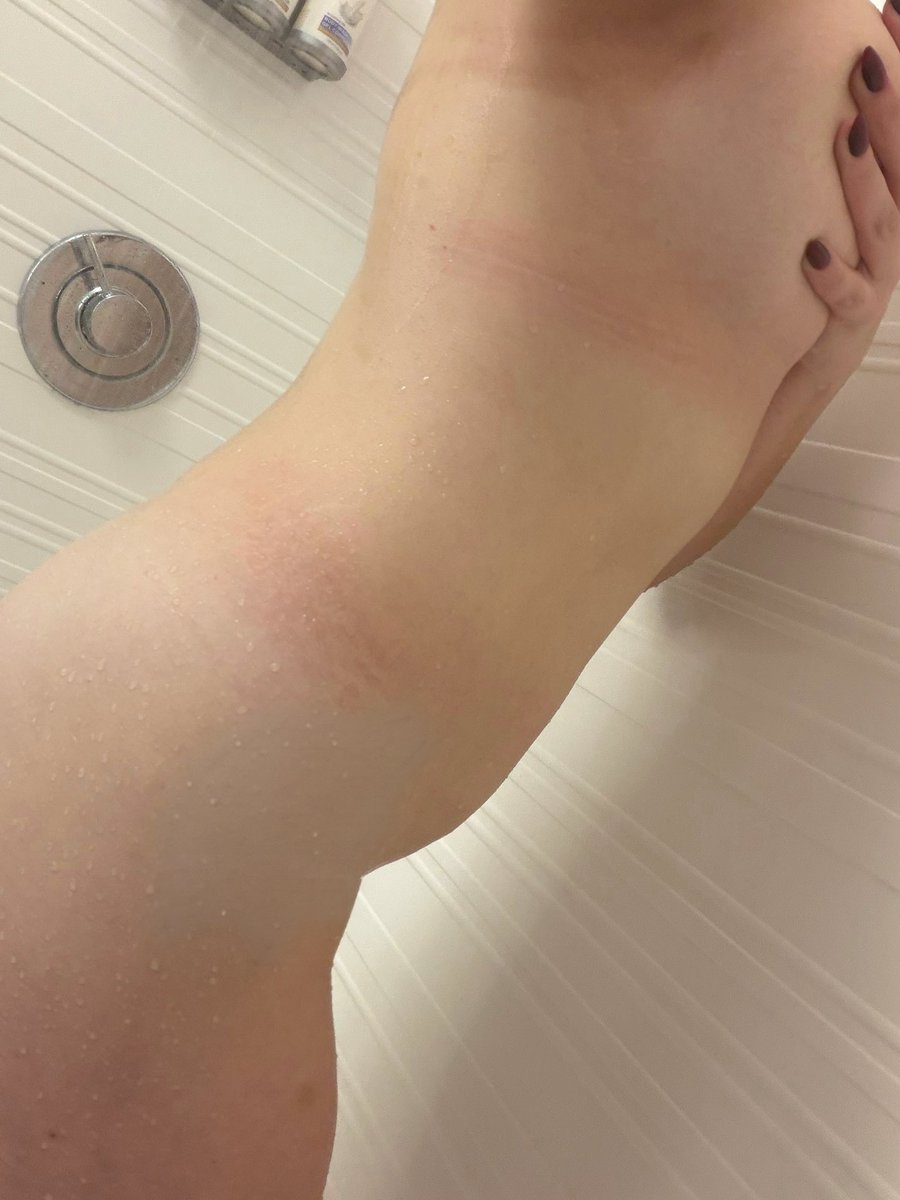 fxllingunder's tweet photo. dream of me 💋

*dms open to tippers only, xo
#nsfw #nsfwtwtًً https://t.co/j6ngnYwque
