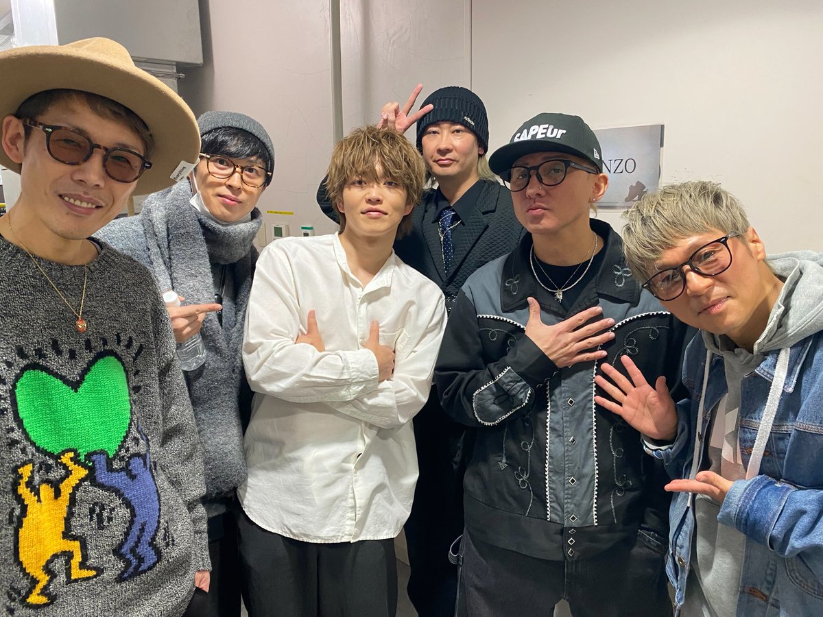 新たな未来を切り開いた2人。
座長KENZO。
そして、影の美学を貫いたTOMO。
素敵でした。

これからの2人の挑戦、
ますます期待しています。

本当にお疲れ様でした♪