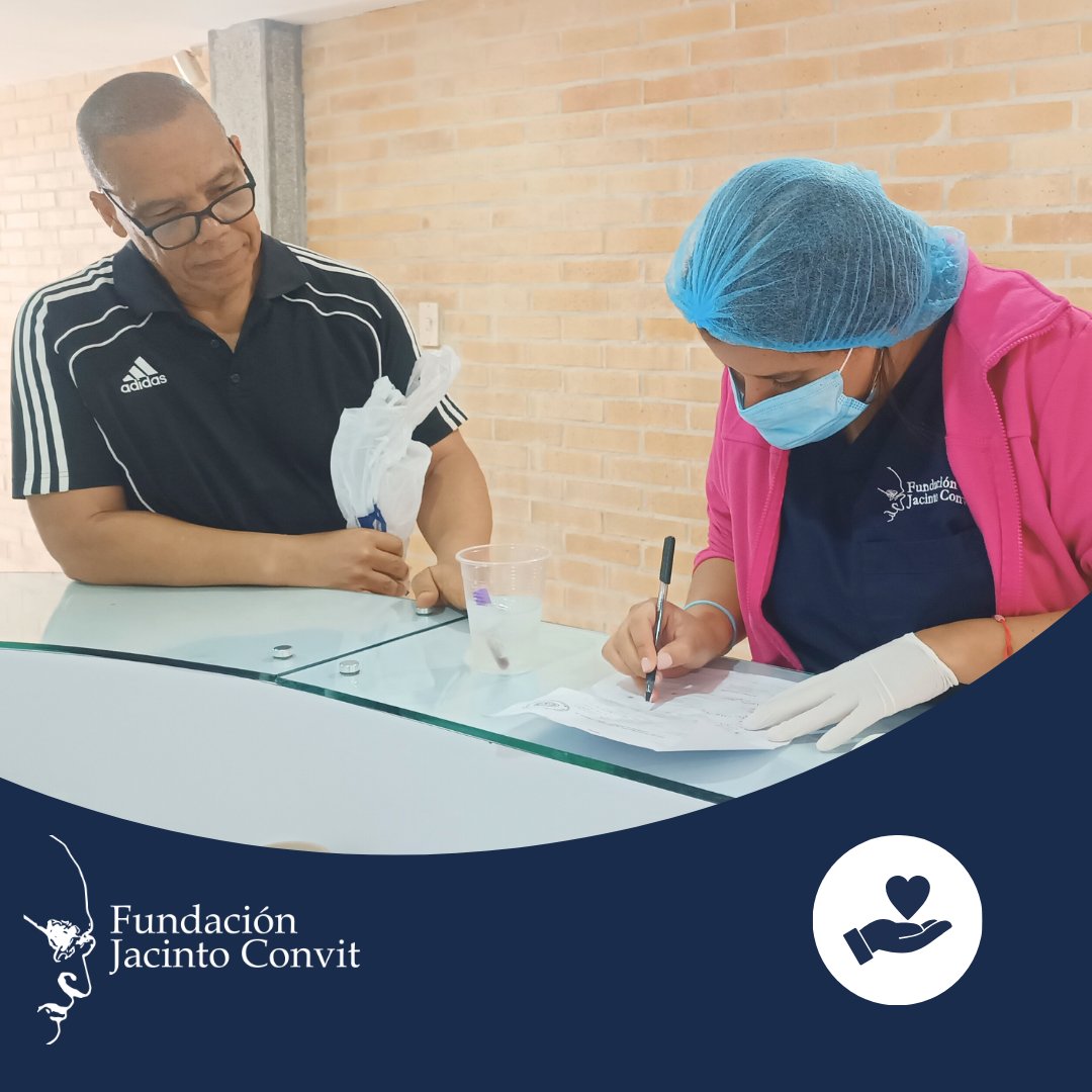 El equipo de la #UDM recibe las muestras de pacientes adultos provenientes del <a href="/bcodesangre_BMS/">Banco Municipal de Sangre</a> para el diagnóstico molecular en #Leucemias.

#ServicioAsistencialGratuito