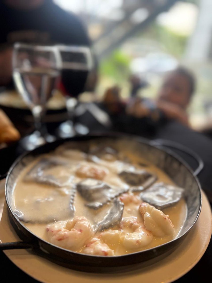 LaCasonaDFlores's tweet photo. Siempre es un excelente día para venir a la casona y pedirte unas pastas 😋
¡Nuestra carta es muy amplia! Y hay opciones para todos los gustos ✨
Los esperamos
#lacasonadeflores #pastas #restaurante #bodegon #bodegones https://t.co/qj3fcKdnU5