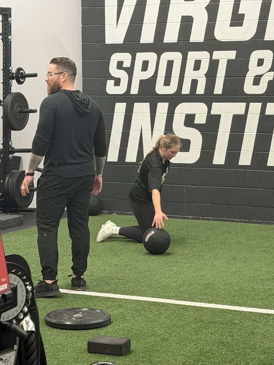 Bella Goding RHP tweet media