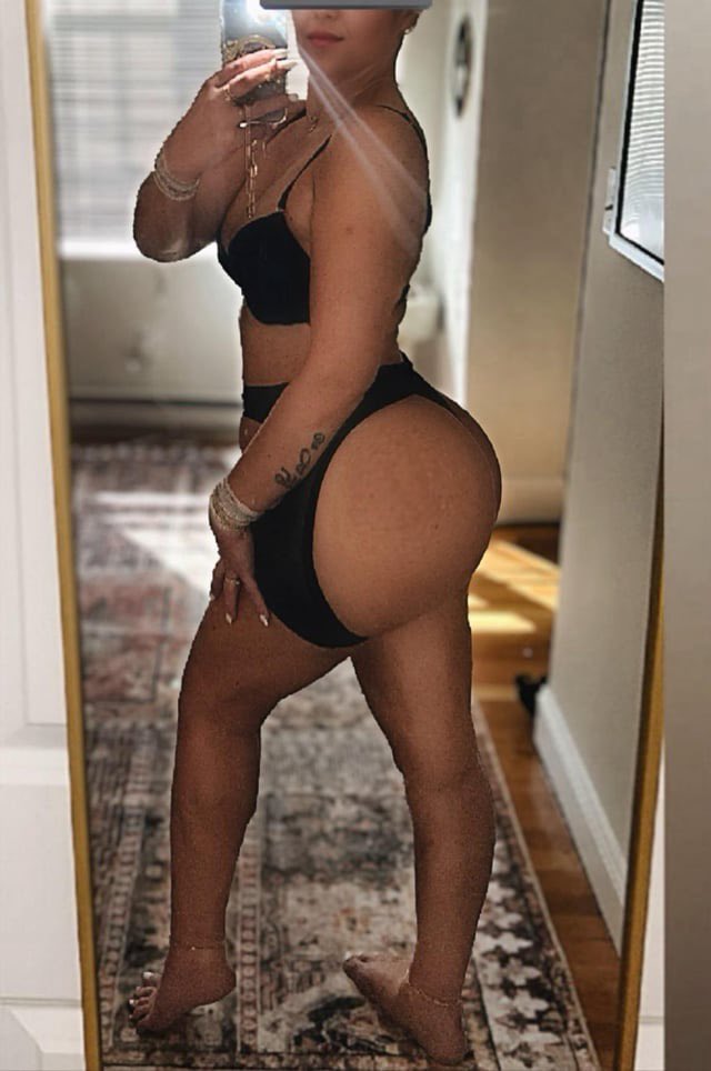 Hot fat ass MILF  $45 until cum calls and sessions…all calls come w a premade, telegram Presley11. DM for snap only when payment ready. #BuyingContent #MILF #secretseller