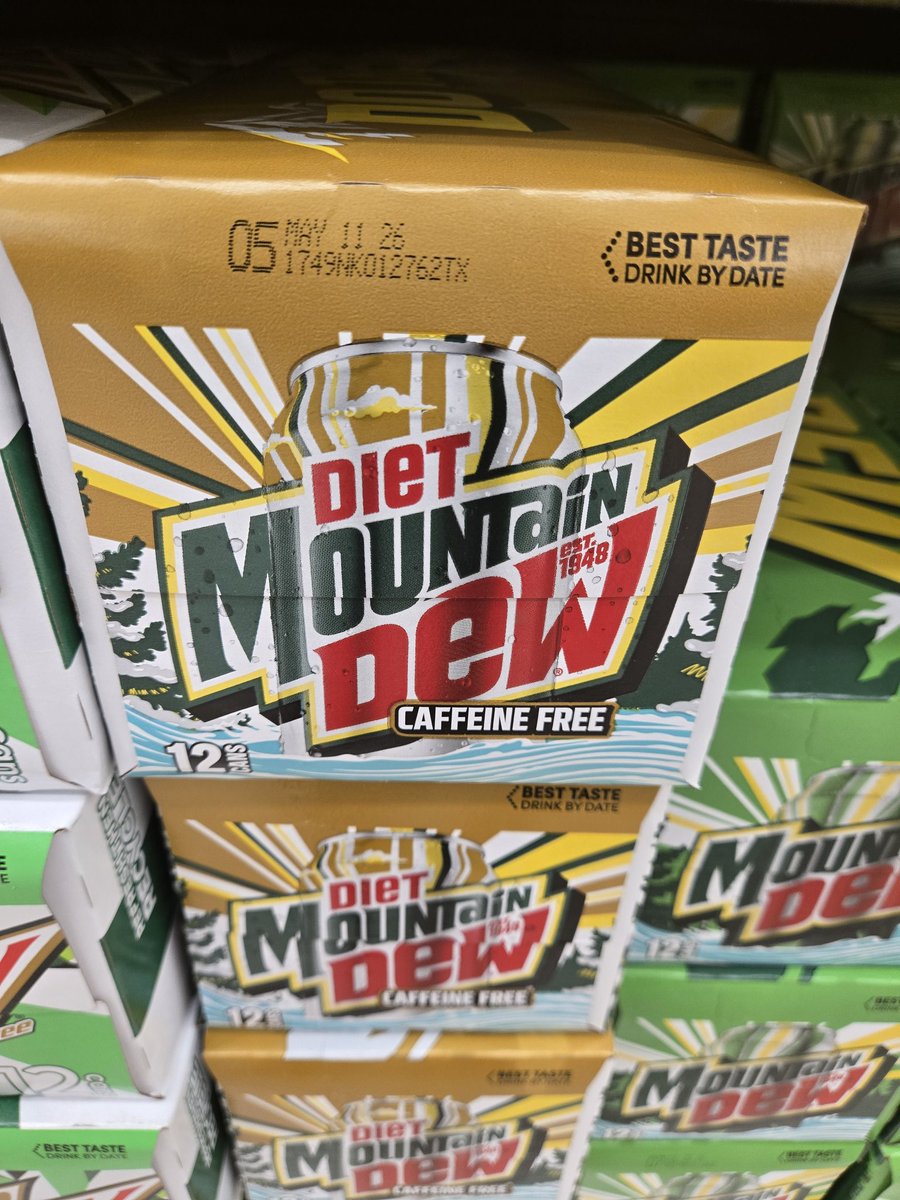 Jesrubystar's tweet photo. If you're ever feeling down about your life just remember you'll never be as useless as diet caffeine-free mountain dew https://t.co/JFJbhYYRQf
