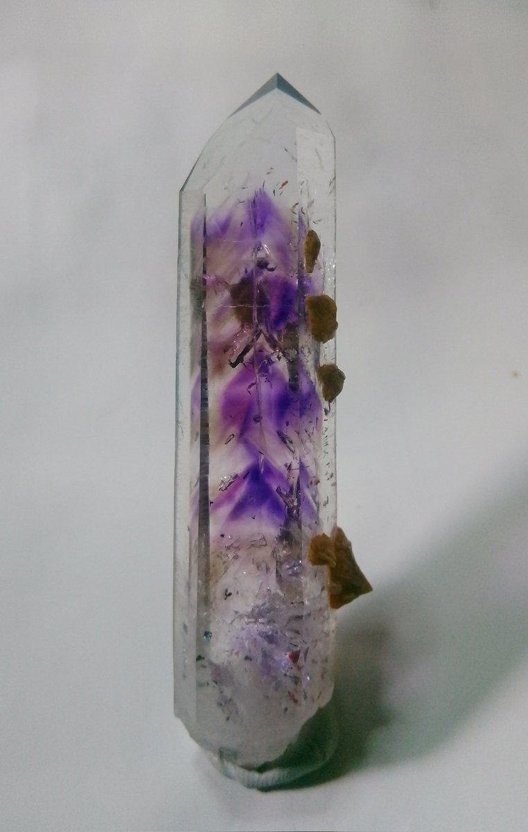 ナミビアの4段山入りアメシスト 煙るようにたゆたう紫が特徴的☺️ #2