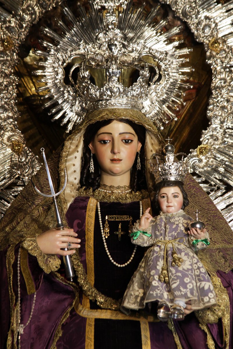 LanzadaSevilla's tweet photo. 🔴#INFORMACION|
Así amanece Nuestra Señora de la Esperanza, Divina Enfermera, ataviada para el inicio de la Cuaresma. La saya ha sido confeccionada por María del Carmen Hidalgo Ortiz.
📸 Juan Rodríguez https://t.co/RBYHO219Ra