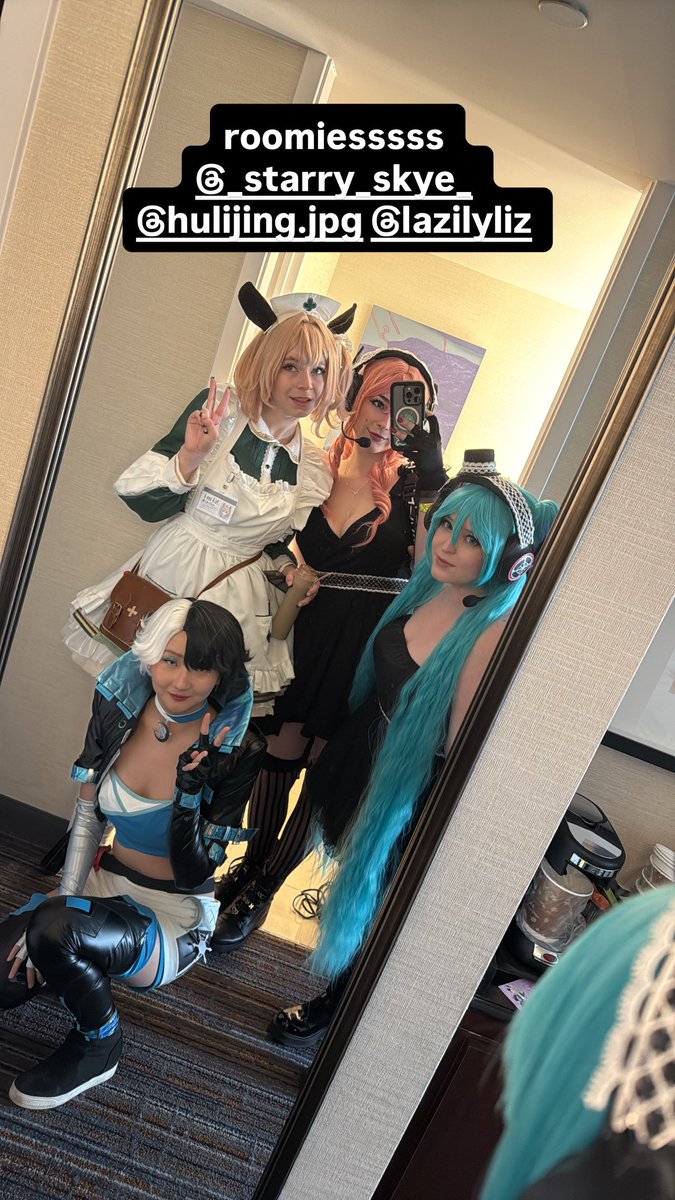 ✨Flighty✨ @ MomoCon tweet media