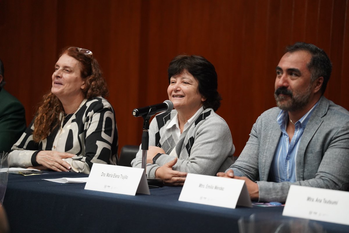 filos_unam's tweet photo. 🎉📚 #UnGoyaPara la Licenciatura en Pedagogía (modalidad a distancia) por recibir el certificado de acreditación otorgado por el Consejo para la Evaluación de Programas Educativos en Pedagogía y Educación.

Este reconocimiento forma parte del proyecto integral de acreditaciones y renovación de planes de estudio #EnFilos, que impulsa la mejora continua, la actualización académica y el fortalecimiento institucional.

¡Felicidades a toda su comunidad por este logro! 💙
#SomosFilosUNAM