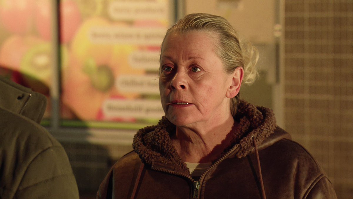 RadioTimes's tweet image. 5 #CoronationStreet spoilers next week: Bernie Winter-Alahan arrested following brutal attack 👇 #Corrie

radiotimes.com/tv/soaps/coron…