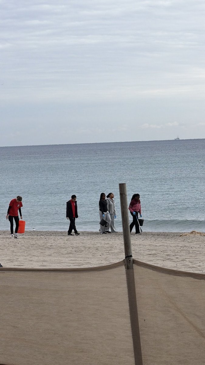 Lyons Creek Middle School tweet media