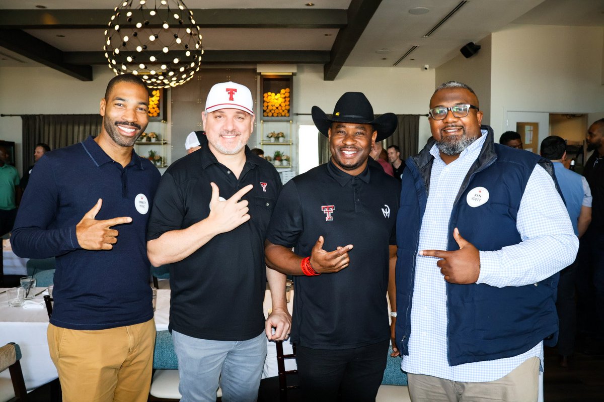 Double T Varsity Club tweet media