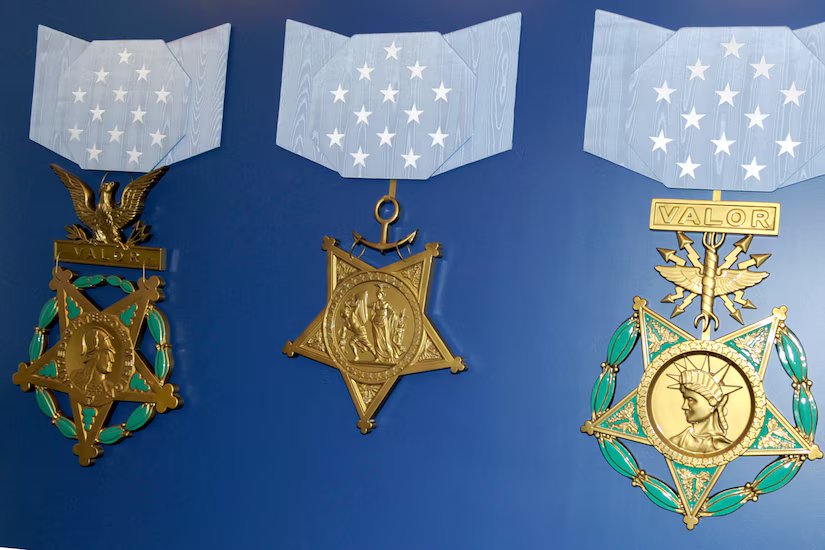 #MedalofHonor Monday: Army 2nd Lt. Darwin Kyle dlvr.it/TR0Kky