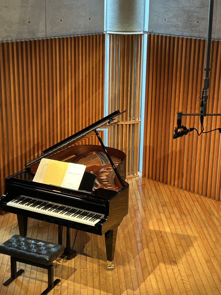 LabVoice10756's tweet photo. モンポウを味わう公演
高橋悠治&amp;波多野睦美

ご盛会おめでとうございます✨

沈黙の音楽、夢とのたたかい
静かに沁み入る音、濃淡が味わえる世界でした。

波多野睦美先生のコンサート情報など
LILIKOI ウェブサイトでもご紹介してます！

3/15（日）姫路パルナソスホールへ！
https://t.co/OLyoPnkUp5 https://t.co/mFfe9fI1GD