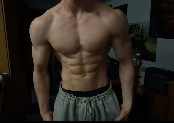 fisico de megumi                 fisico de yuujj